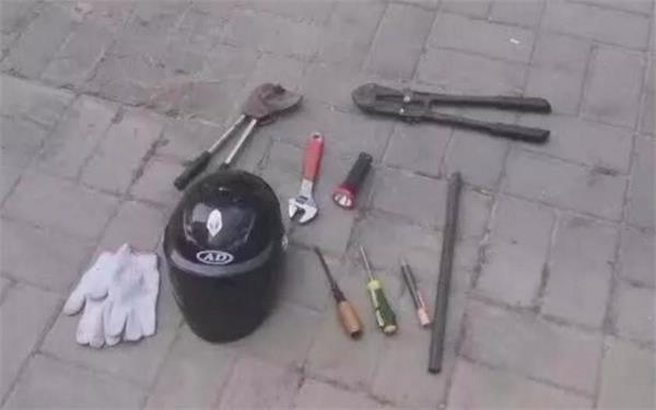 珠江電纜快訊|男子偷電纜賣了860元！48個(gè)信號(hào)燈都滅了